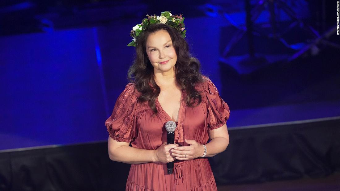 Ashley Judd pens powerful piece about ‘the right to keep’ pain private